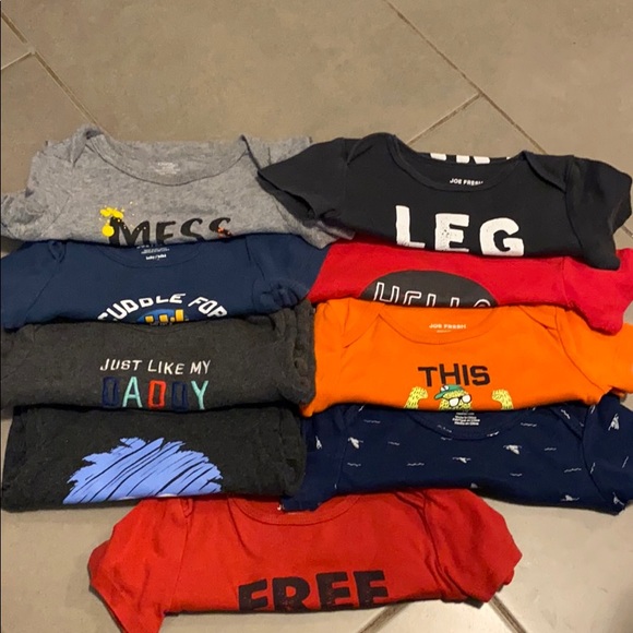 Set of Boys 12-18mth Onsies - Picture 1 of 10